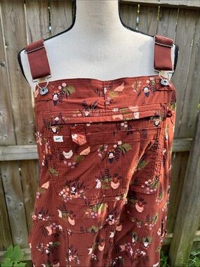 🐰🐔🍄 Duluth Heirloom Overalls – Retired Gnome Bunny Chicken Print – XXL 🍄🐔🐰